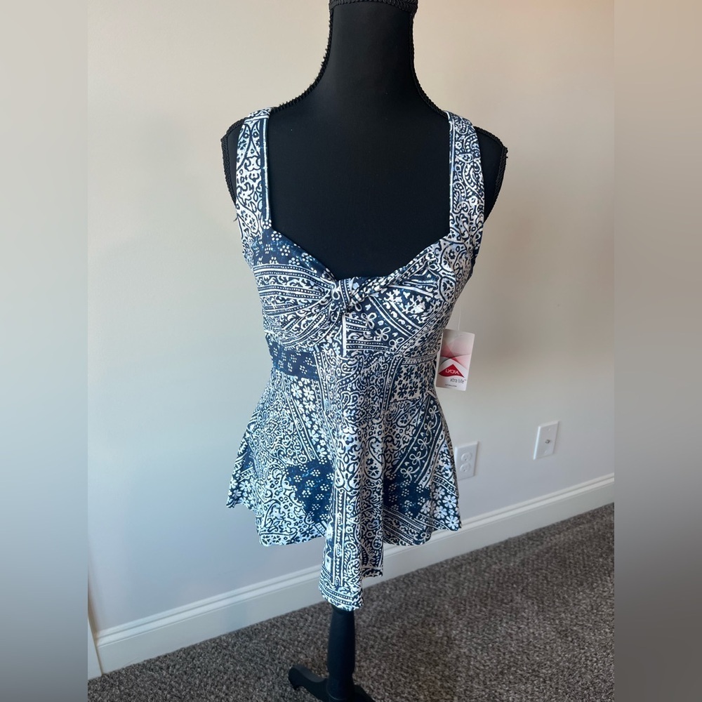 NWT Lands End Blue and White Patterned Peplum Swim Top Size 10